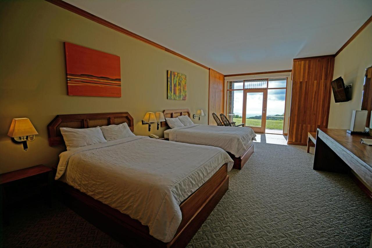 Deluxe Doppelzimmer mit 2 Doppelbetten